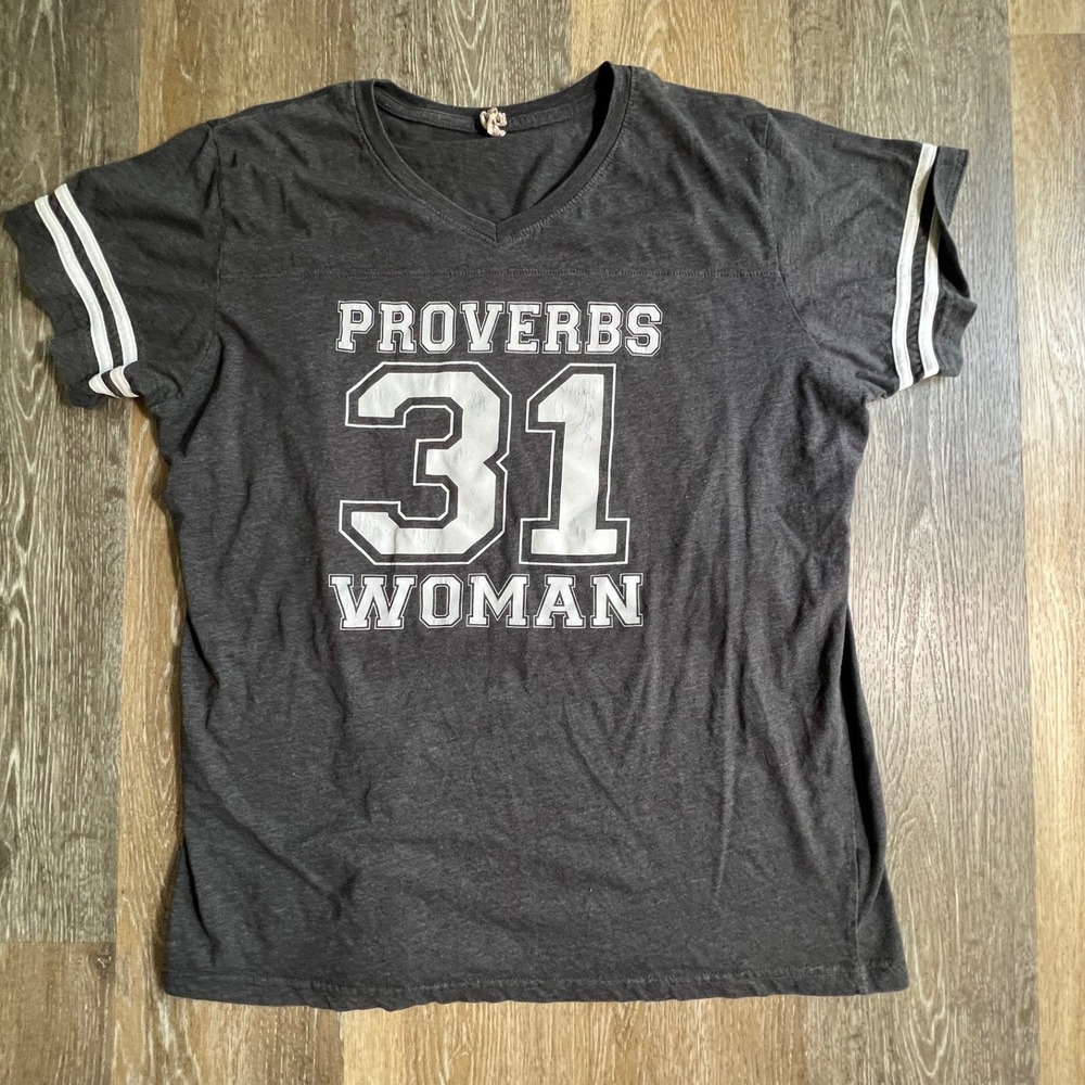 Live And Tell T-Shirt Women Large Grey Proverbs 31 Woman Graphic V-Neck Athletic